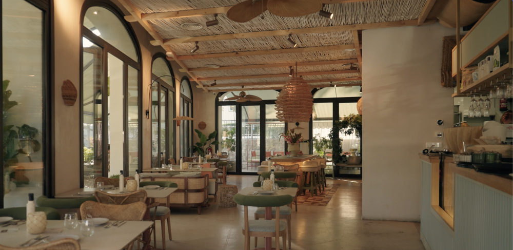 An interior shot of Planta Bistrot a beautiful restuarant in spain.